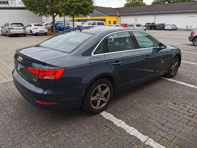 Gebraucht Audi A4 150 PS (110 kW) 2017 Grau Limousine