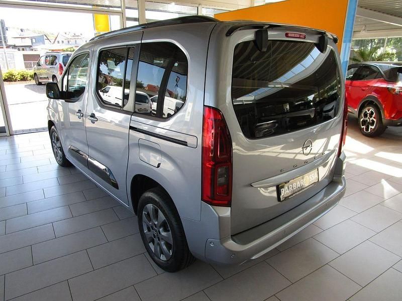 Gebraucht Opel Combo Life 131 PS (96 kW) 2024 Grau Van / Kleinbus