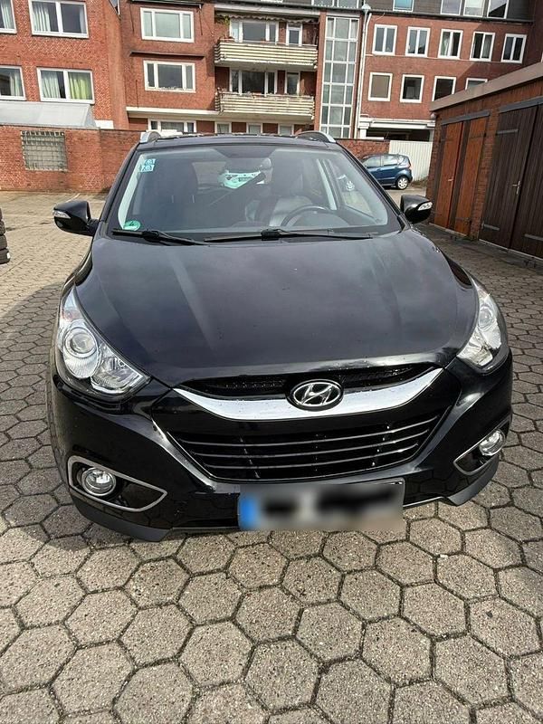 Gebraucht Hyundai Tucson 163 PS (119 kW) 2011 Schwarz SUV