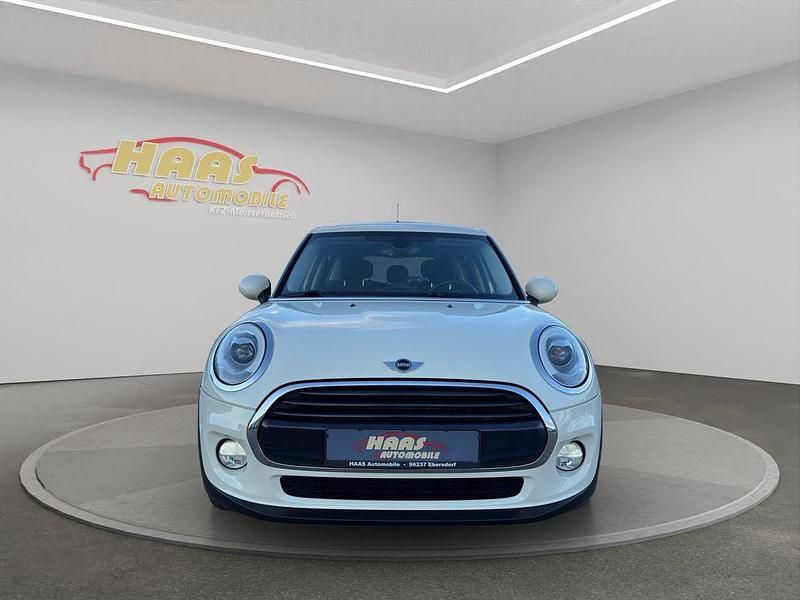 Gebraucht Mini Cooper D 116 PS (85 kW) 2017 Weiß Kleinwagen