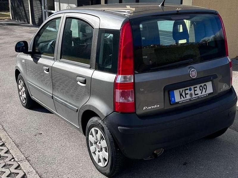 Gebraucht Fiat Panda 69 PS (50 kW) 2011 Grau Kleinwagen