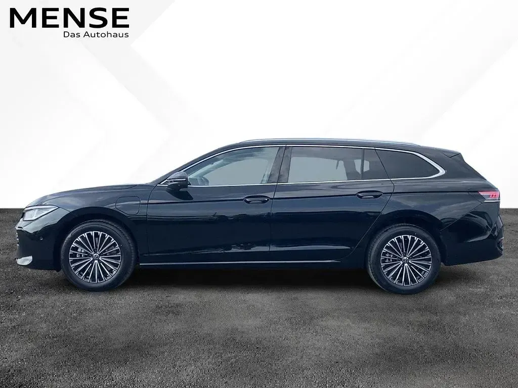 Gebraucht VW Passat Elegance 177 PS (130 kW) 2026 Schwarz Kombi