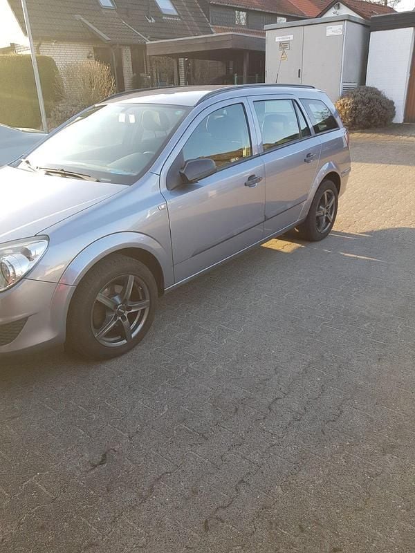 Gebraucht Opel Astra 116 PS (85 kW) 2009 Grau Kombi