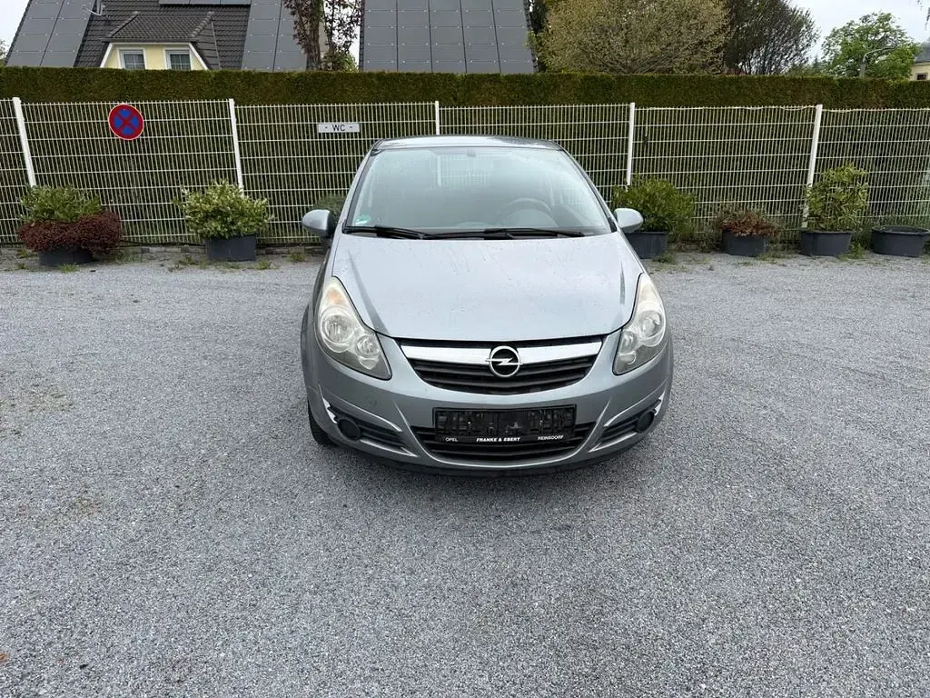 Usado Opel Corsa Selection 69 HP (50 kW) 2010 Cinzento Citadino