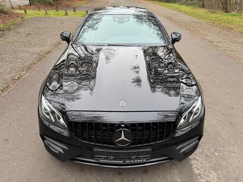 Gebraucht Mercedes E220 AMG line 194 PS (142 kW) 2018 Schwarz Coupé