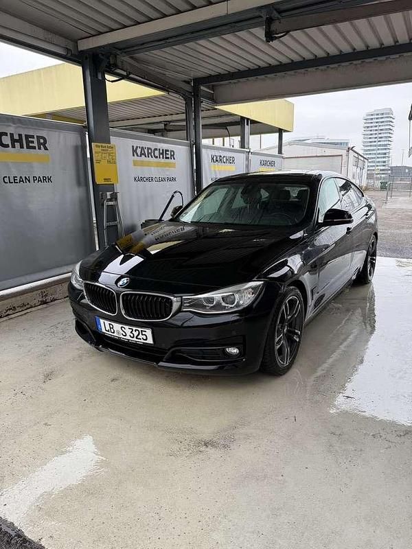 Schwarz Gebraucht 2016 BMW 318 Gran Turismo Advantage Limousine | 9.200 € (Guter Preis) - Bild 1/4