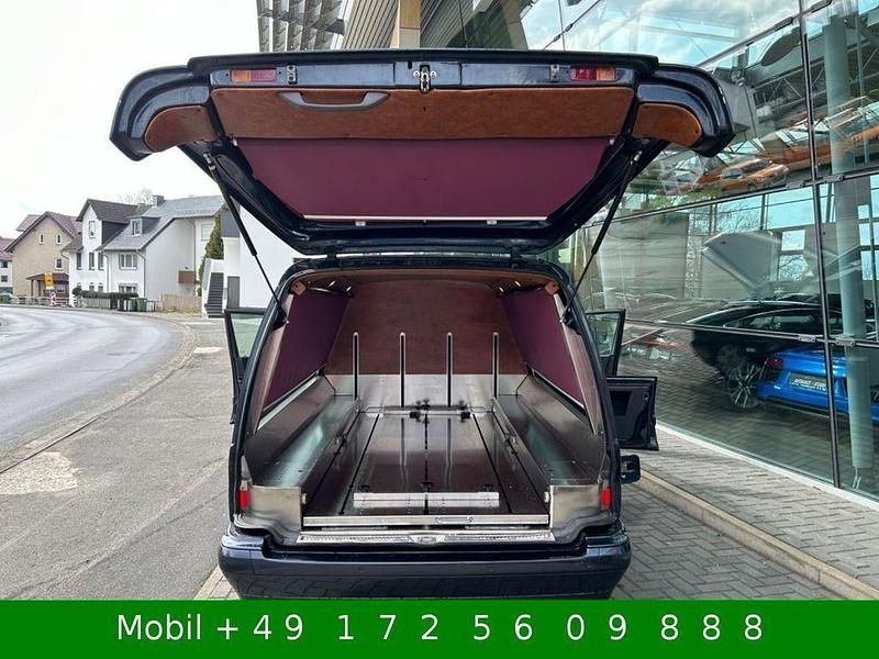 Gebraucht Mercedes E220 143 PS (105 kW) 2002 Schwarz Kombi