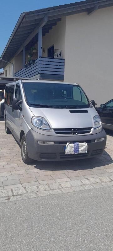 Silber Gebraucht 2003 Opel Vivaro Van | 4.500 € (Fairer Preis) - Bild 1/4