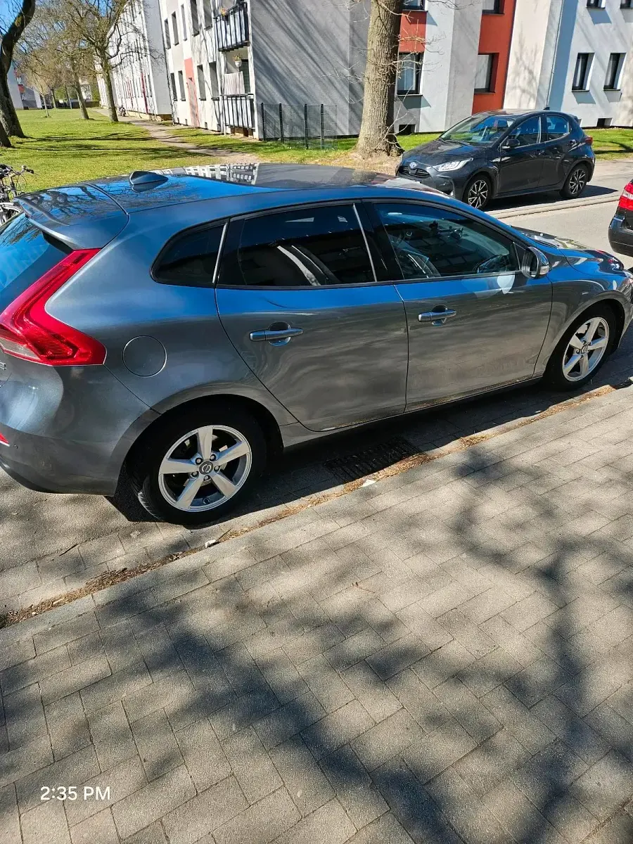 Gebraucht Volvo V40 114 PS (83 kW) 2014 Limousine