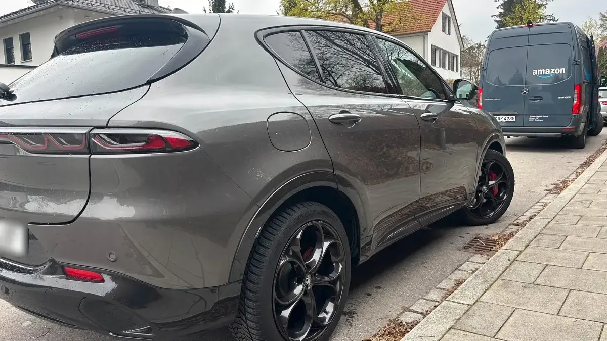 Second-hand Alfa Romeo Tonale 130 CP (95 kW) 2022 Gri SUV