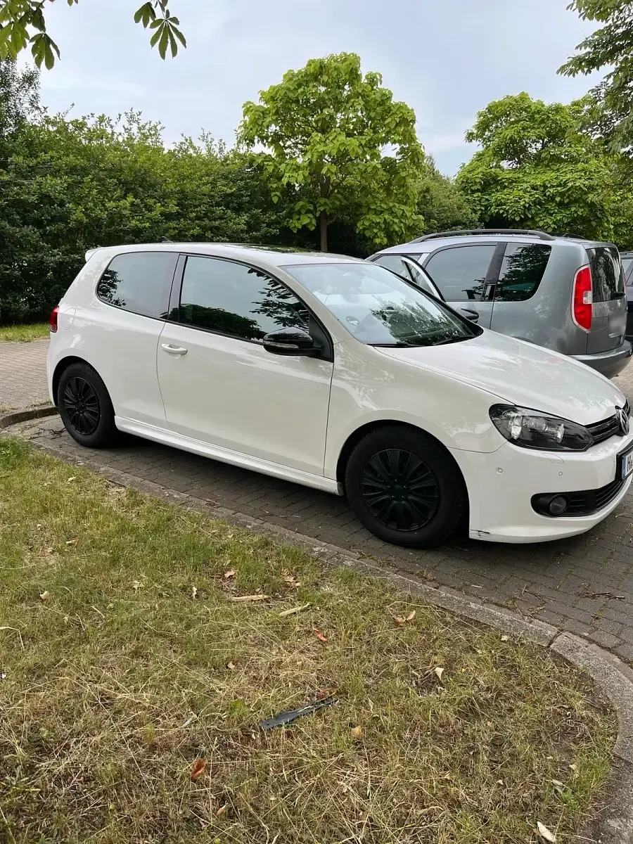 Gebraucht VW Golf VII Match 122 PS (89 kW) 2012 Weiß Limousine