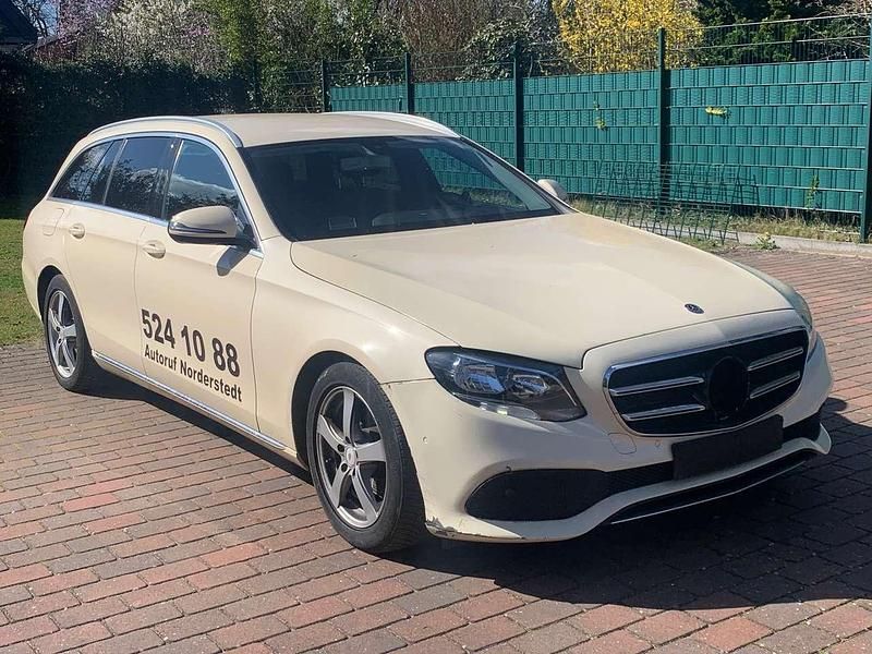 Gebraucht Mercedes E200 Avantgarde 150 PS (110 kW) 2019 Beige Kombi
