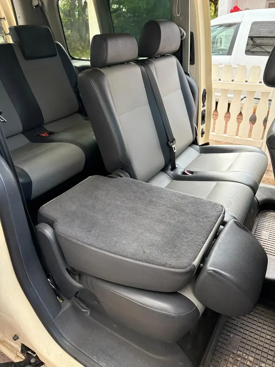 Używany VW Caddy Maxi 102 KM (75 kW) 2014 Żółty Minivan