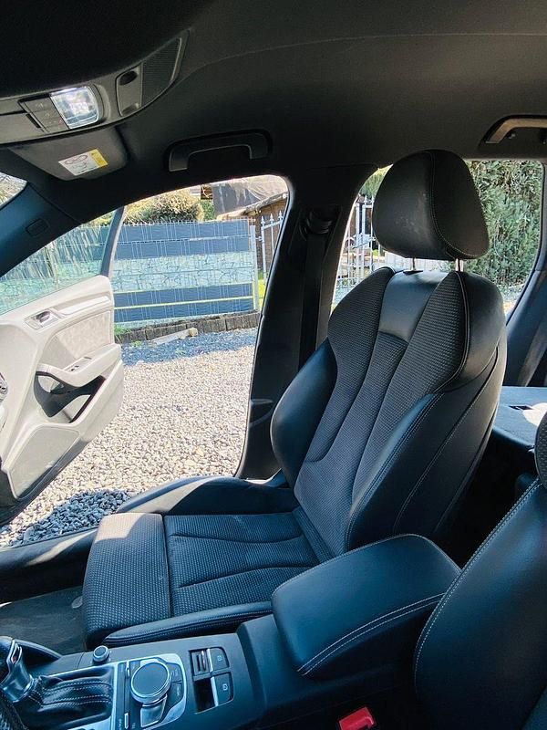 Gebraucht Audi A3 S-Line 150 PS (110 kW) 2018 Grau Limousine