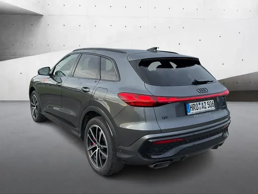 Gebraucht Audi Q5 Sport 252 PS (185 kW) 2025 Grau SUV