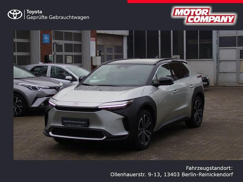 Gebraucht Toyota bZ4X Basis 160 kW (218 PS) 2023 Silber SUV