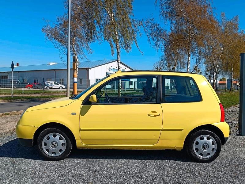 Brugt VW Lupo 50 HK (36 kW) 2000 Gul Hatchback