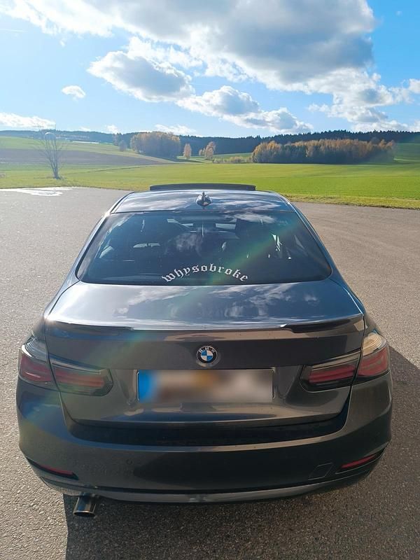 Gebraucht BMW 316 136 PS (100 kW) 2013 Grau Limousine