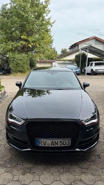 Schwarz Gebraucht 2014 Audi A3 Sportback S-Line Limousine | 15.000 € (Teuer) - Bild 1/4