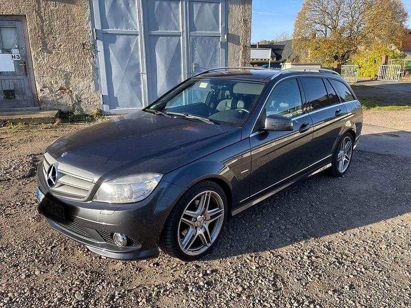 Grau Gebraucht 2009 Mercedes C230 Avantgarde Kombi | 4.450 € (Superpreis) - Bild 1/4