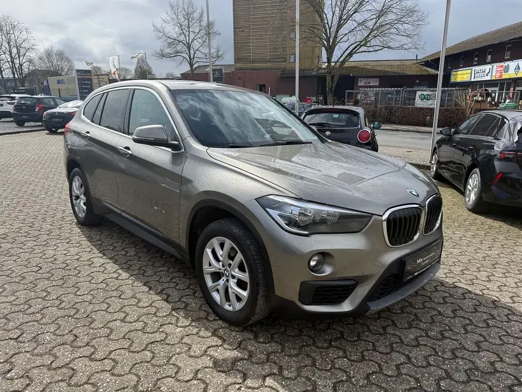 Gebraucht BMW X1 Advantage 140 PS (102 kW) 2017 Platinsilber SUV