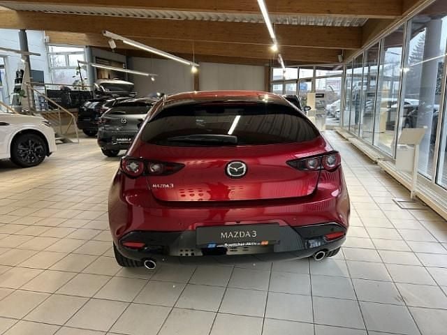 Neu Mazda 3 Homura-Line 140 PS (102 kW) 2026 Rot Limousine