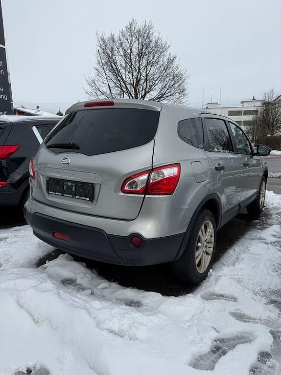 Gebraucht Nissan Qashqai +2 Visia 141 PS (103 kW) 2011 Silber SUV