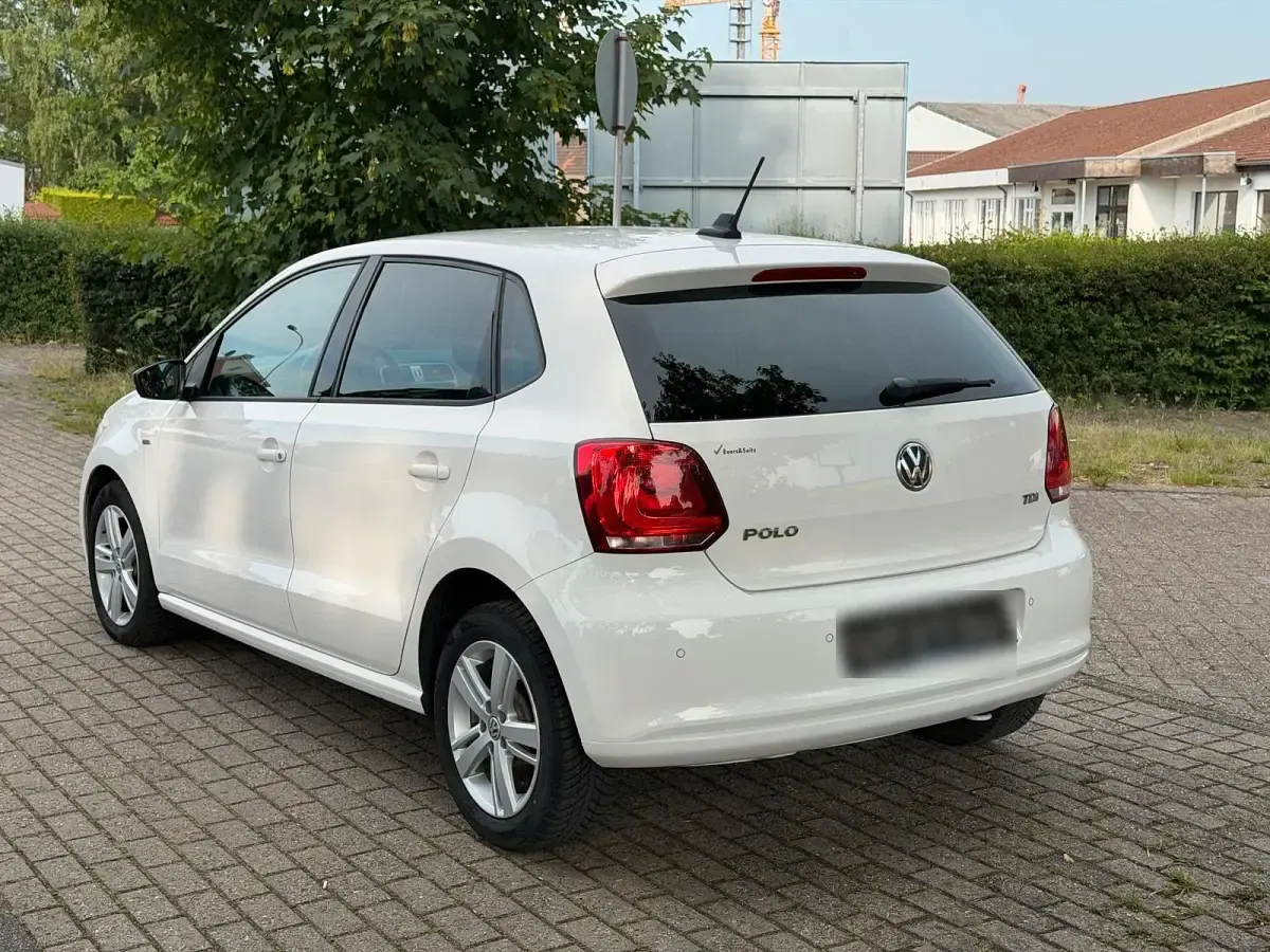 Gebraucht VW Polo Match 75 PS (55 kW) 2012 Weiß Kleinwagen