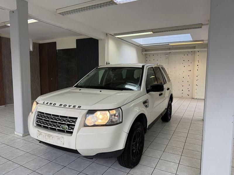 Weiß Gebraucht 2009 Land Rover Freelander 2 SUV | 4.500 € (Guter Preis) - Bild 1/4