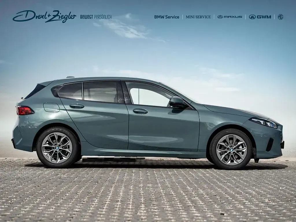 Gebraucht BMW 120 Performance 170 PS (125 kW) 2025 Cape york green metallic Kleinwagen
