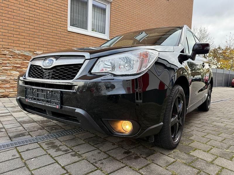 Schwarz Gebraucht 2015 Subaru Forester Exclusive+ SUV | 10.999 € (Fairer Preis) - Bild 1/4