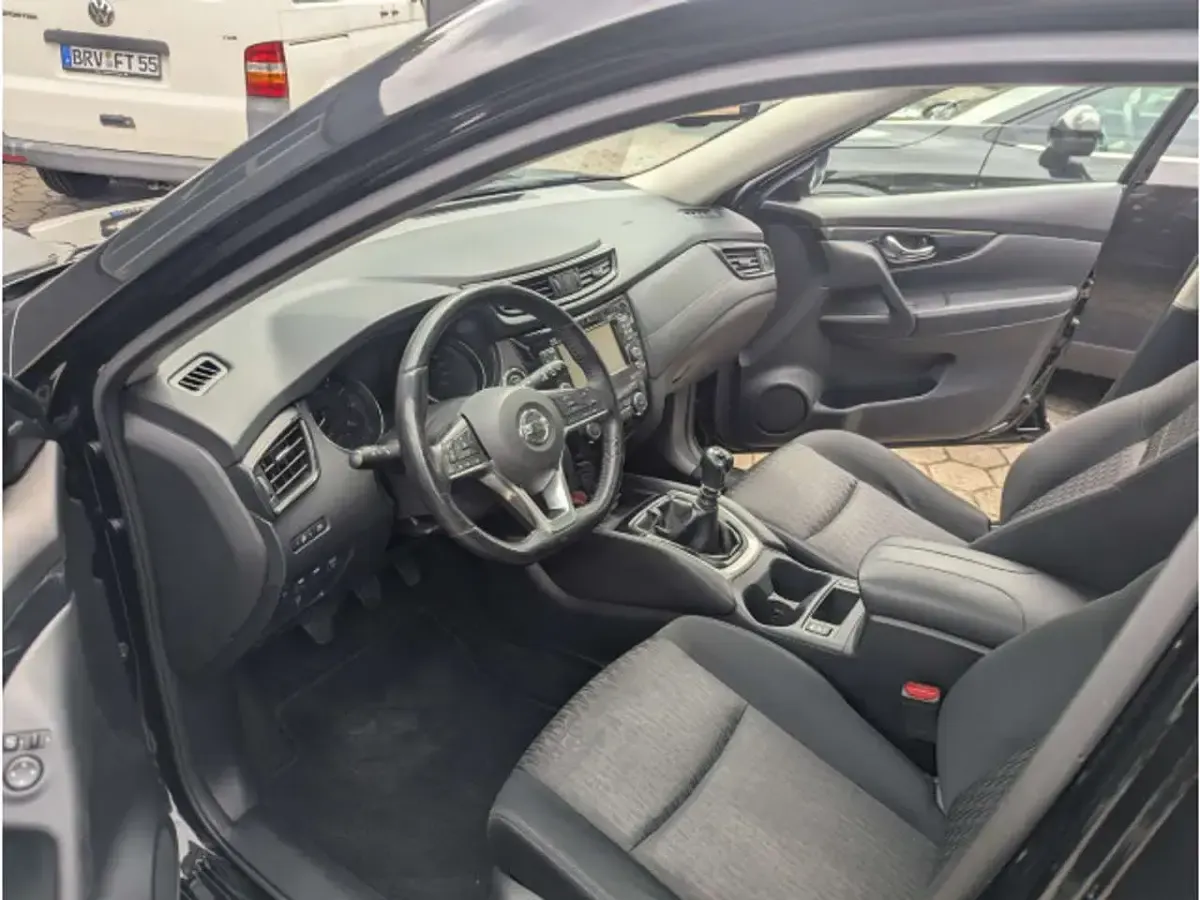 Gebraucht Nissan X-Trail N-Connecta 163 PS (119 kW) 2018 Schwarz SUV