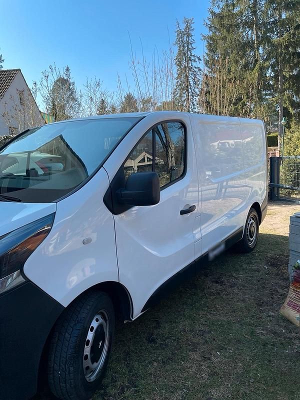 Gebraucht Opel Vivaro 120 PS (88 kW) 2016 Weiß Van / Kleinbus