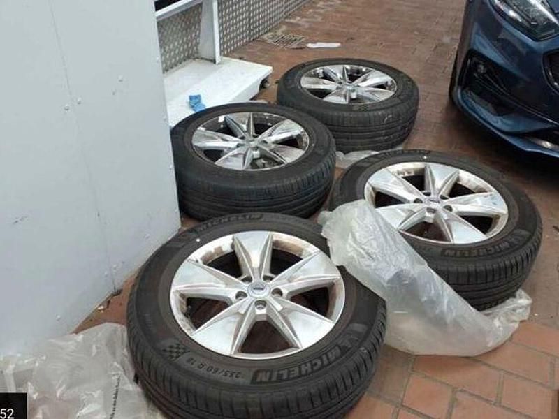 Gebraucht Volvo XC60 Core 197 PS (144 kW) 2023 Schwarz SUV