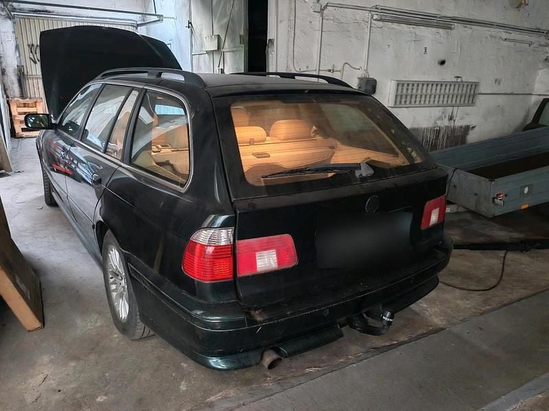 Second-hand BMW 528 2000 Verde Break