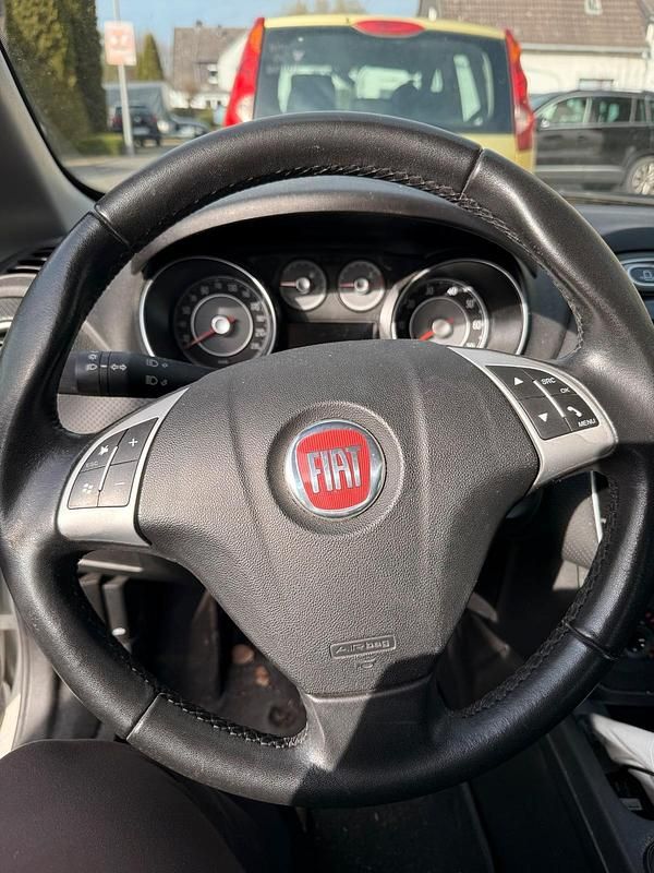 Gebraucht Fiat Punto 77 PS (56 kW) 2011 Weiß Kleinwagen