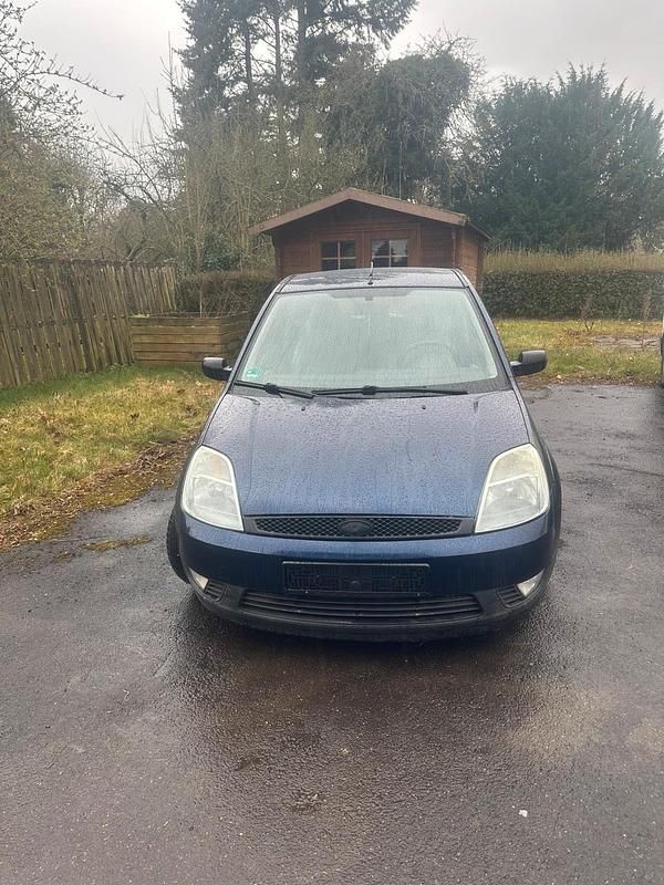 Usata Ford Fiesta 69 CV (50 kW) 2003 Blu Utilitaria