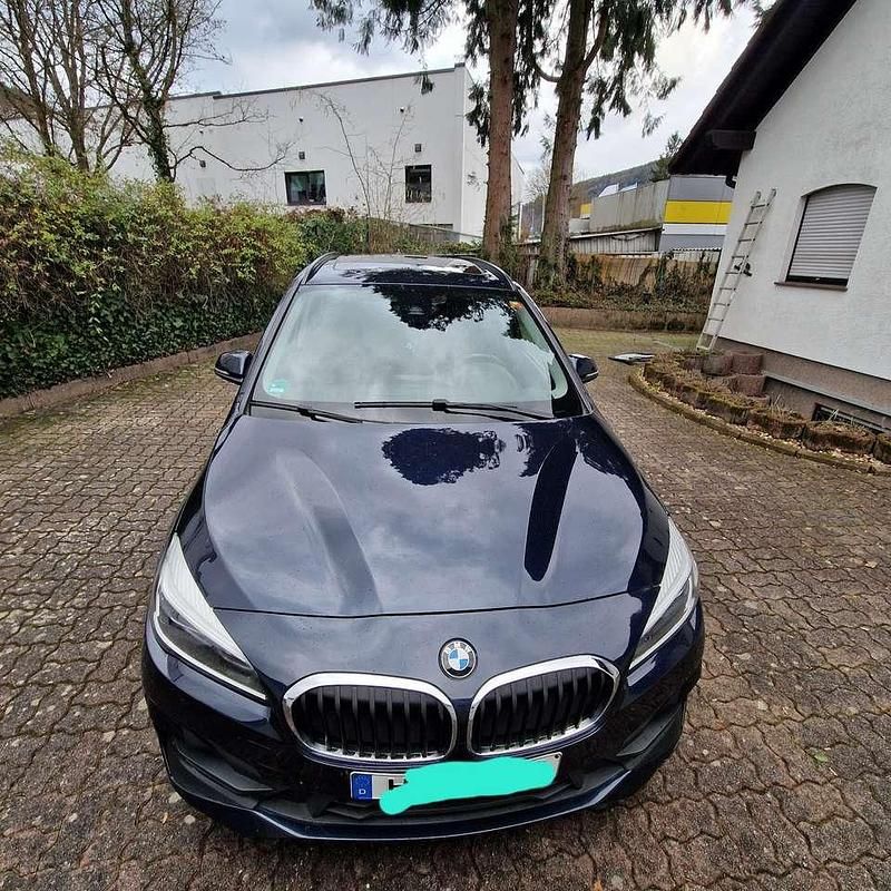 Gebraucht BMW 218 Advantage 140 PS (102 kW) 2018 Blau Van / Kleinbus