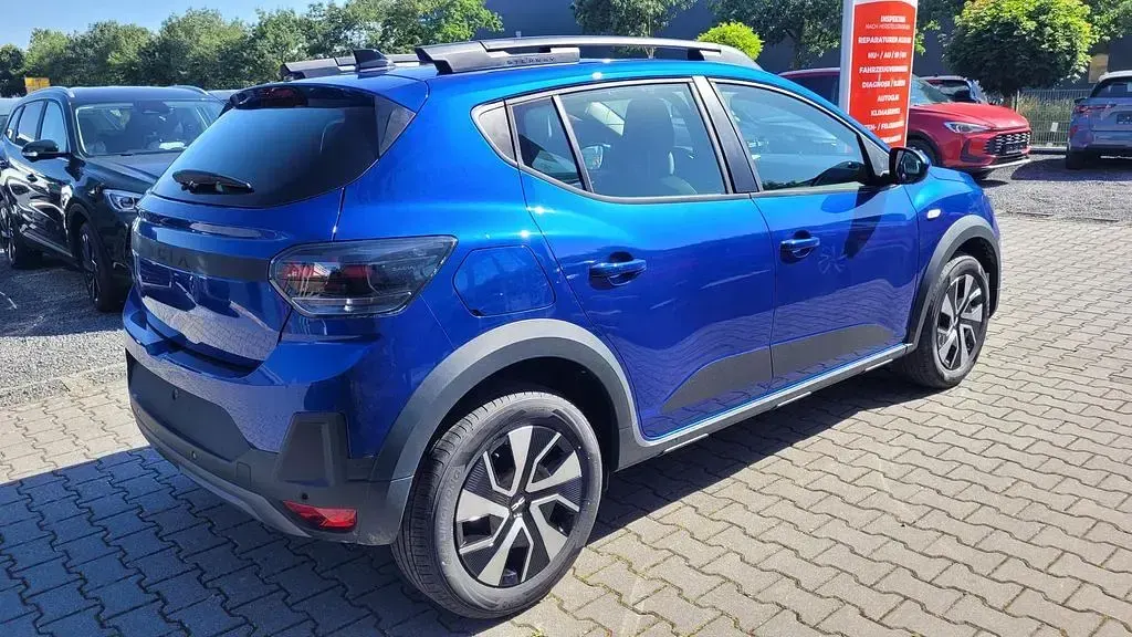 Neu Dacia Sandero Expression 110 PS (80 kW) 2026 Blau Limousine
