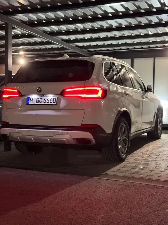 Gebraucht BMW X5 Sport Line 340 PS (250 kW) 2022 Weiß SUV