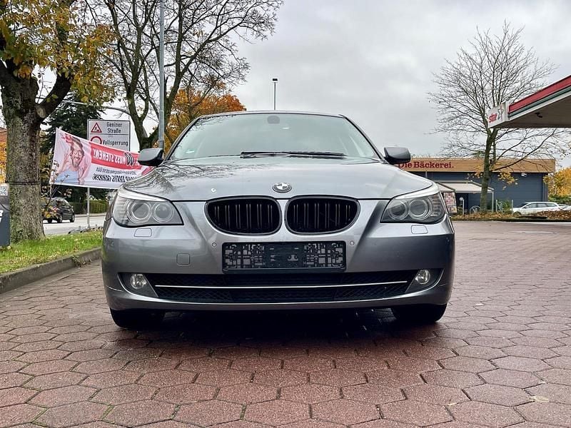 Gebraucht BMW 520 163 PS (119 kW) 2008 Grau Limousine
