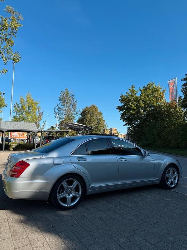 Gebraucht Mercedes S350 272 PS (200 kW) 2009 Silber Limousine