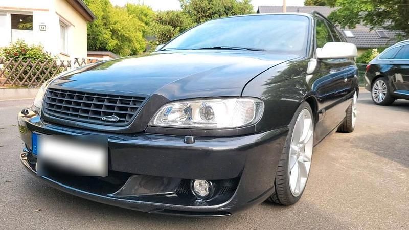 Second-hand Opel Omega 211 CP (155 kW) 2000 Break