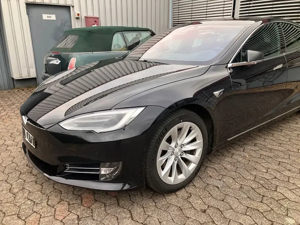 Gebraucht Tesla Model S 386 kW (525 PS) 2018 Schwarz Kleinwagen