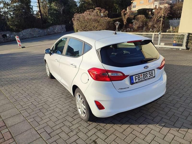 Gebraucht Ford Fiesta 86 PS (63 kW) 2018 Weiß Kleinwagen