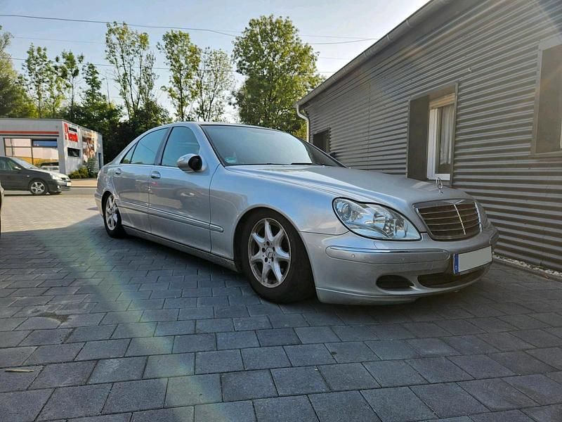 Silber Gebraucht 2004 Mercedes S320 Limousine | 4.500 € - Bild 1/4