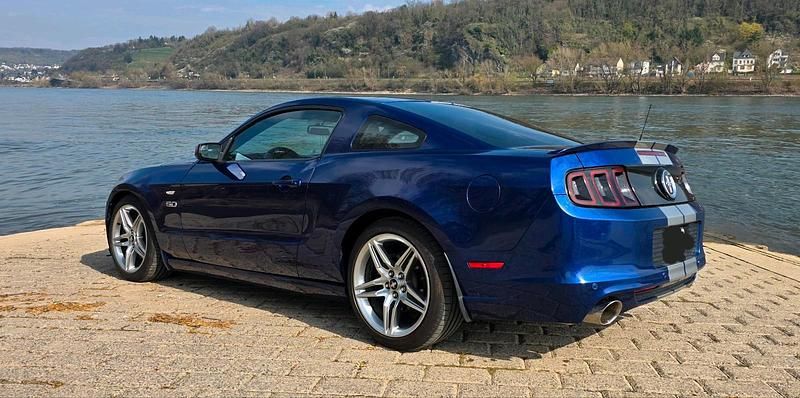 Gebraucht Ford Mustang GT 424 PS (311 kW) 2013 Blau Coupé