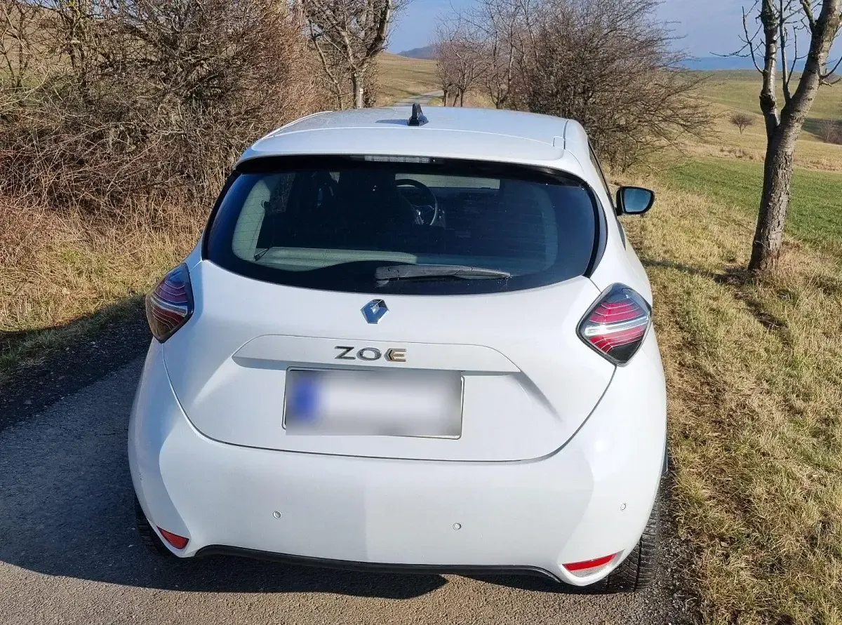 Gebraucht Renault Zoe Iconic 100 kW (136 PS) 2023 Weiß Kleinwagen