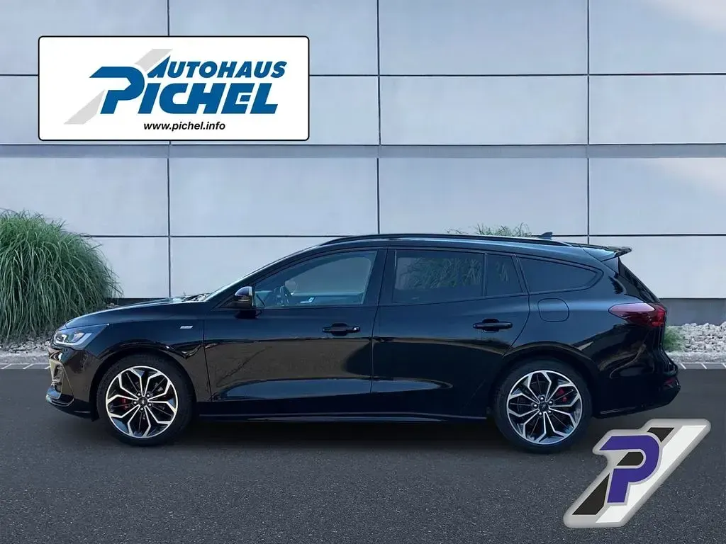 Używany Ford Focus ST-Line 155 KM (114 kW) 2022 Czarny Kombi
