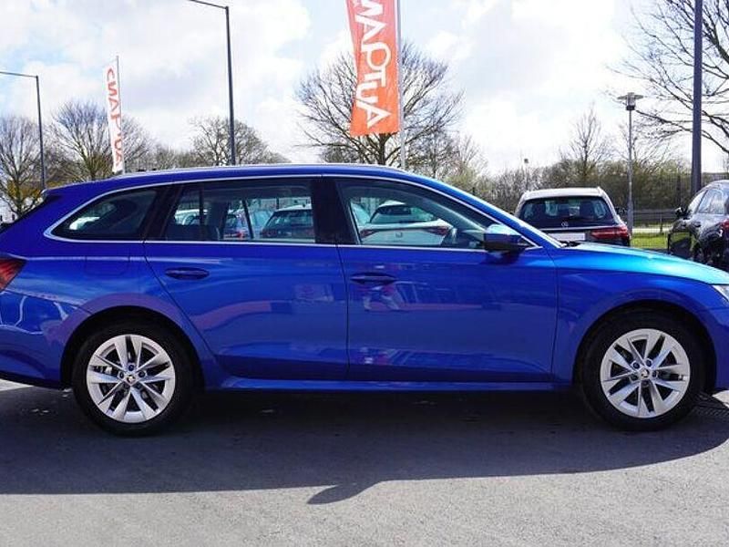 Gebraucht Skoda Octavia Style 150 PS (110 kW) 2022 Blau Kombi